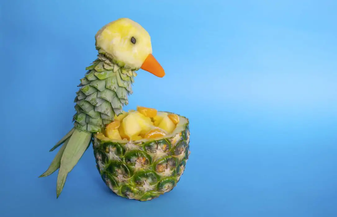 parrots eat pineapple
